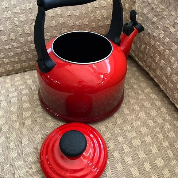 Le Creuset Red Stovetop Whistling Tea Kettle with Black Handle - Picture 5 of 14